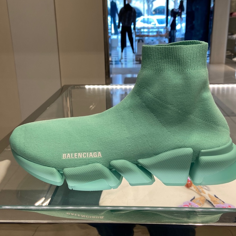 Brand new. Never worn.